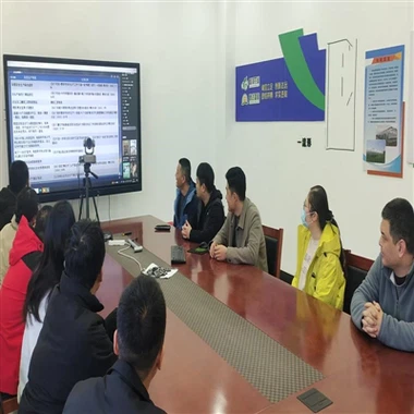 Jianda Greenhouse trabajando después de China Año Nuevo